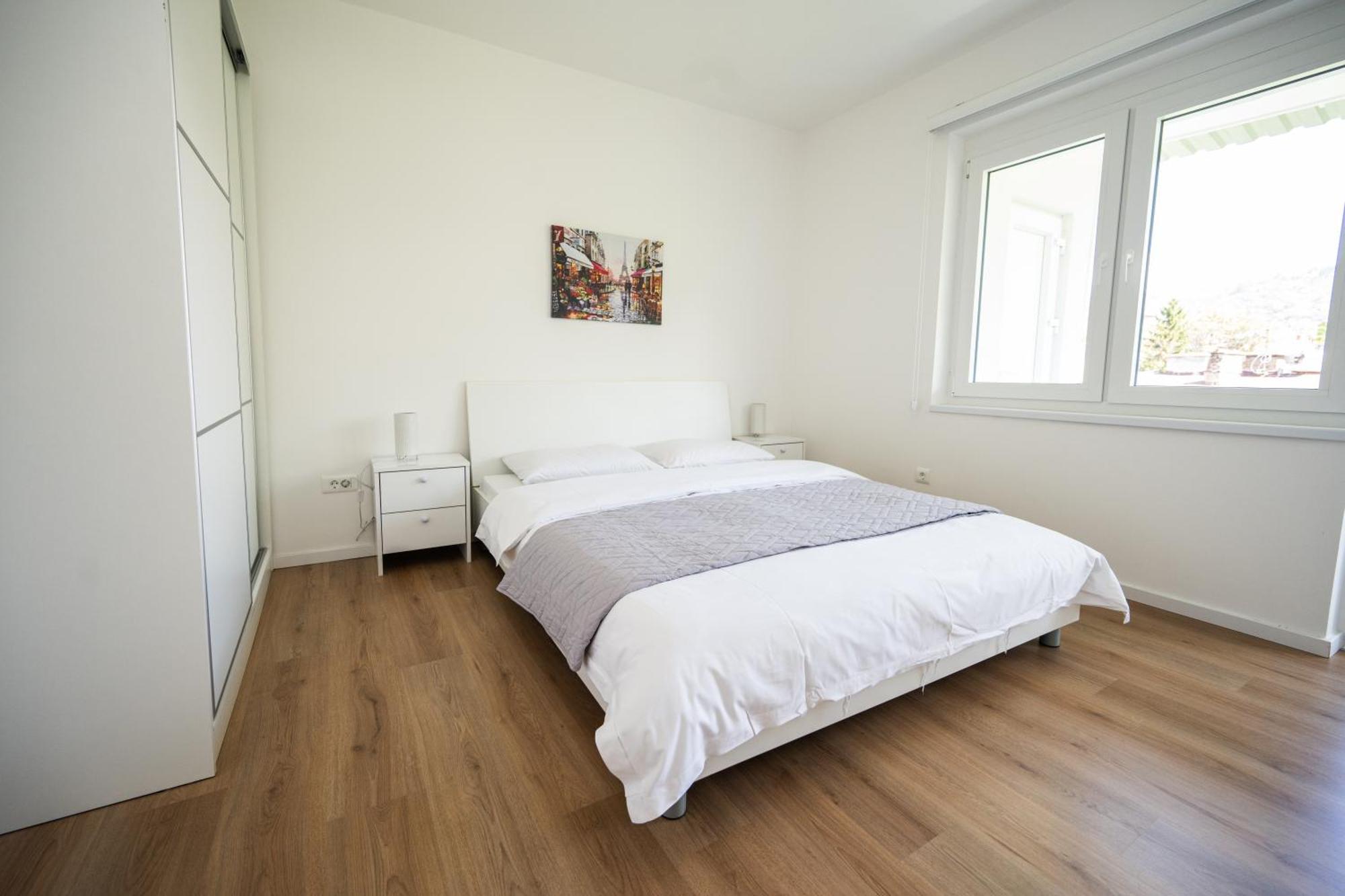 Bright 2Bdr Apartment With Balcony - Free Parking 塞拉耶佛 外观 照片