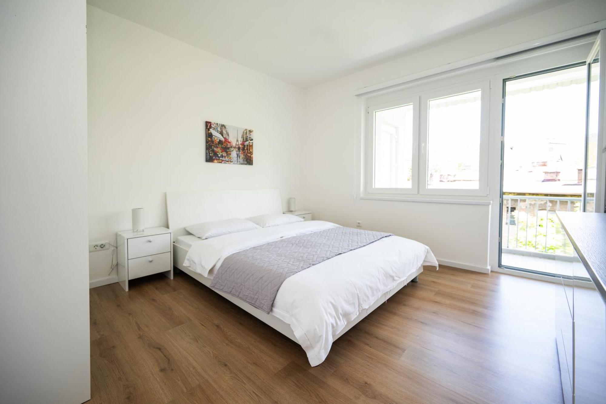 Bright 2Bdr Apartment With Balcony - Free Parking 塞拉耶佛 外观 照片